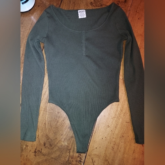 Pink brand bodysuit - Picture 1 of 7